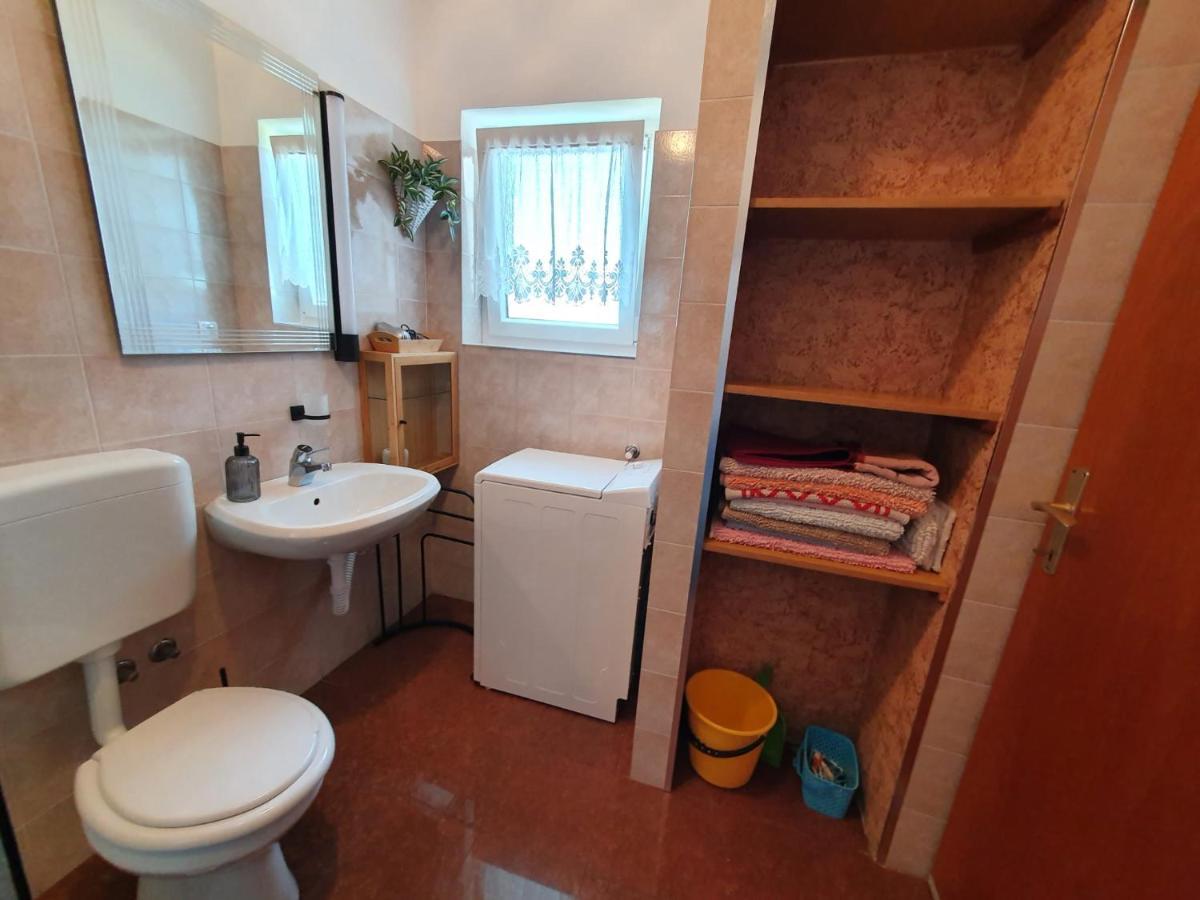 Apartment With Terace And Sea View Marica Krk Town Kültér fotó